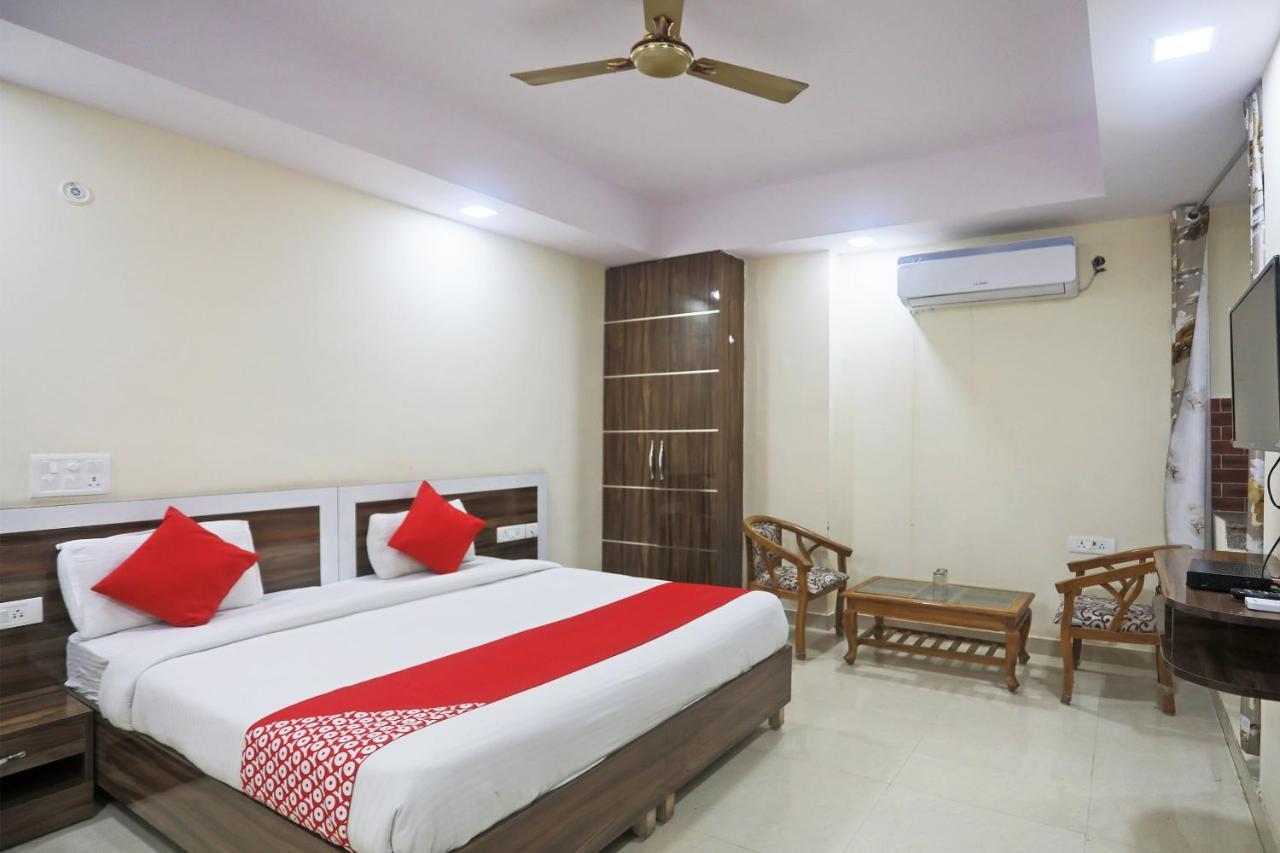 Hotel Rampal Palace Nuova Delhi Esterno foto