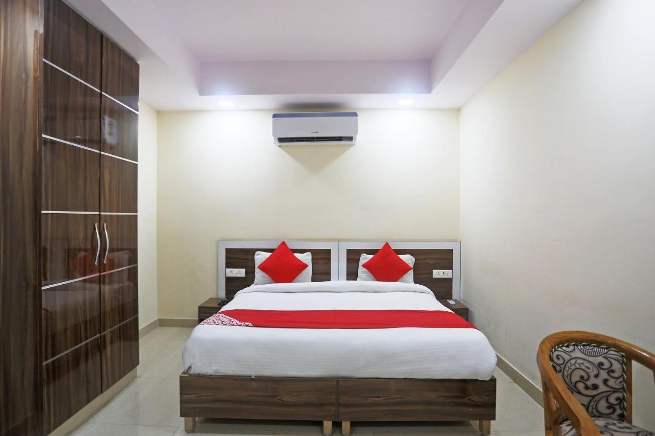 Hotel Rampal Palace Nuova Delhi Esterno foto