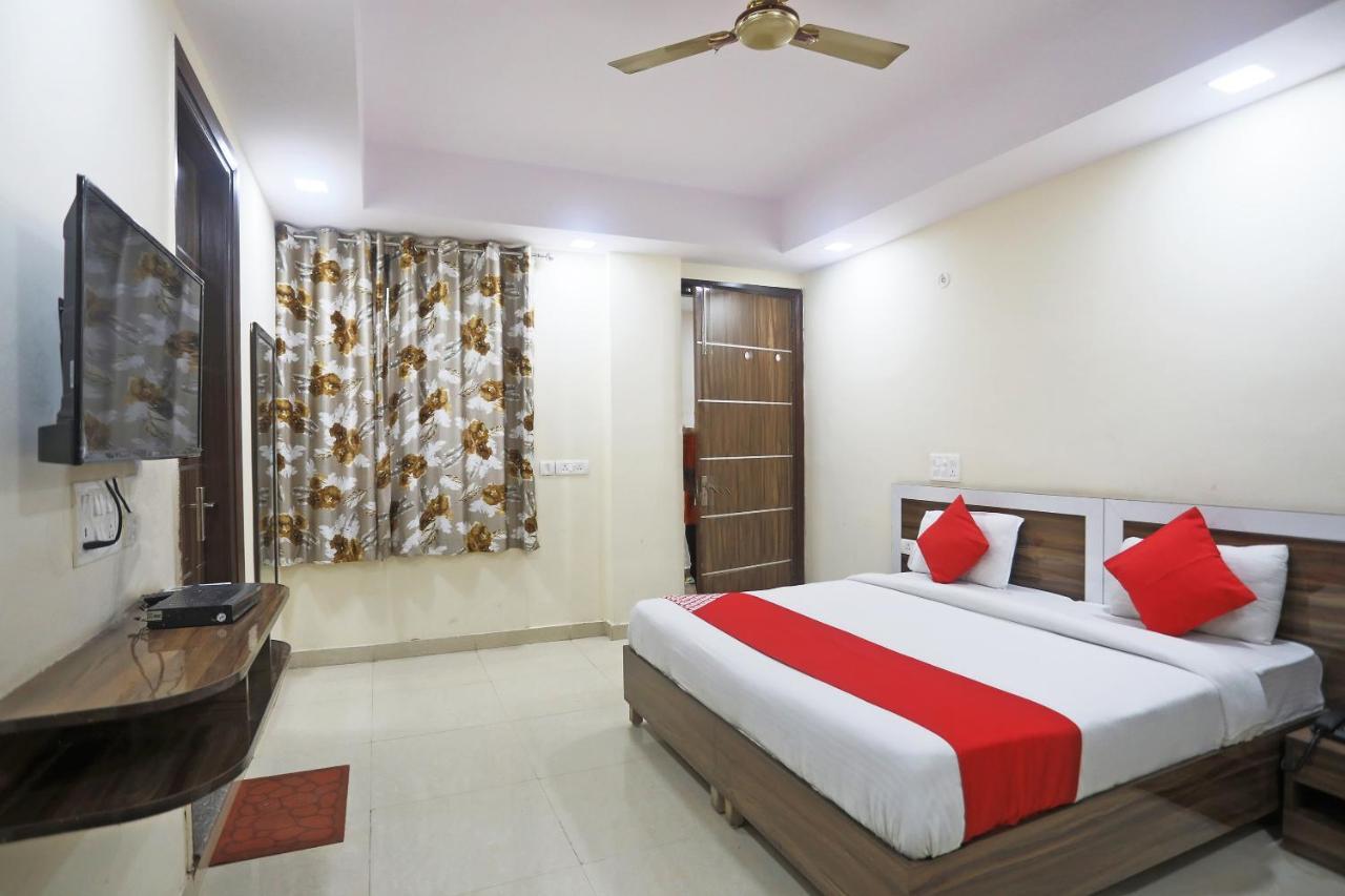 Hotel Rampal Palace Nuova Delhi Esterno foto