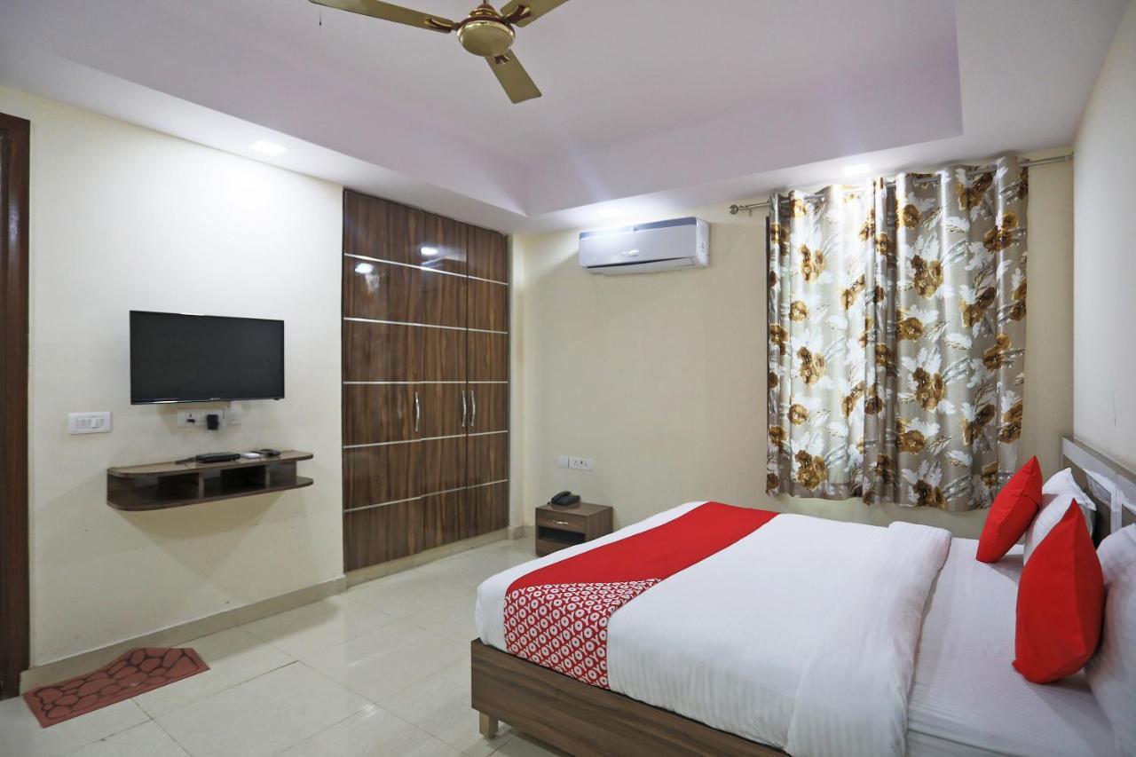Hotel Rampal Palace Nuova Delhi Esterno foto